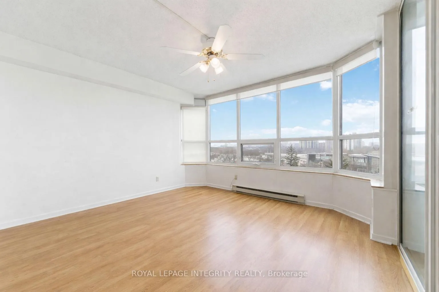 Photo 16 of Unit 708, 1500 Riverside Drive, Ottawa, Riverview Park — HOMEH