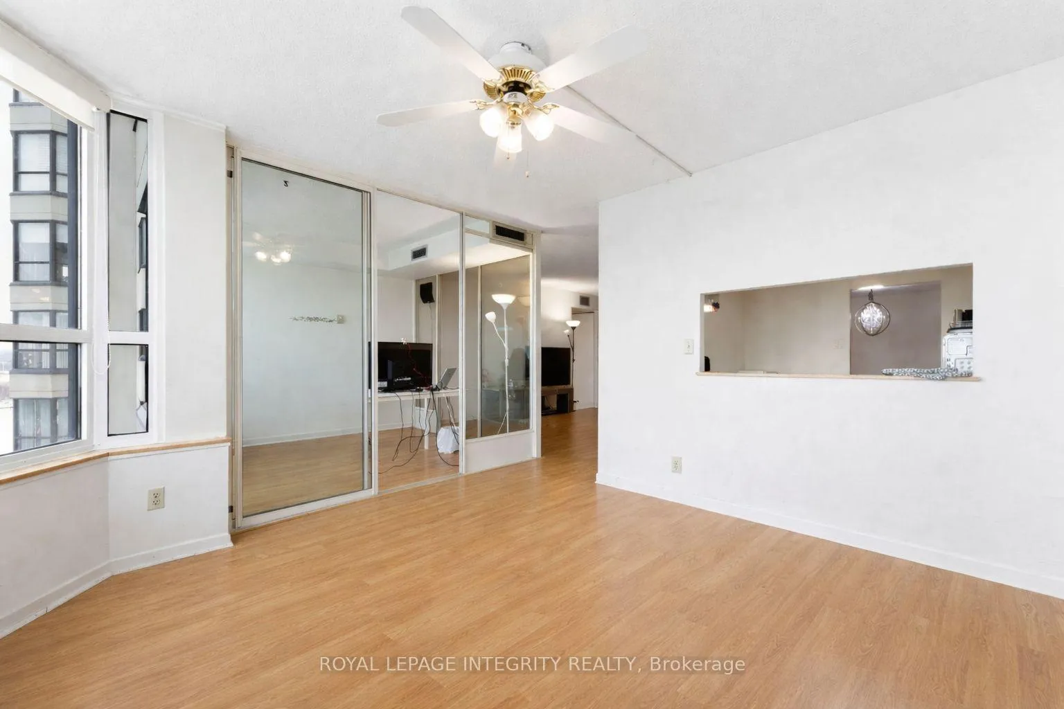 Photo 17 of Unit 708, 1500 Riverside Drive, Ottawa, Riverview Park — HOMEH