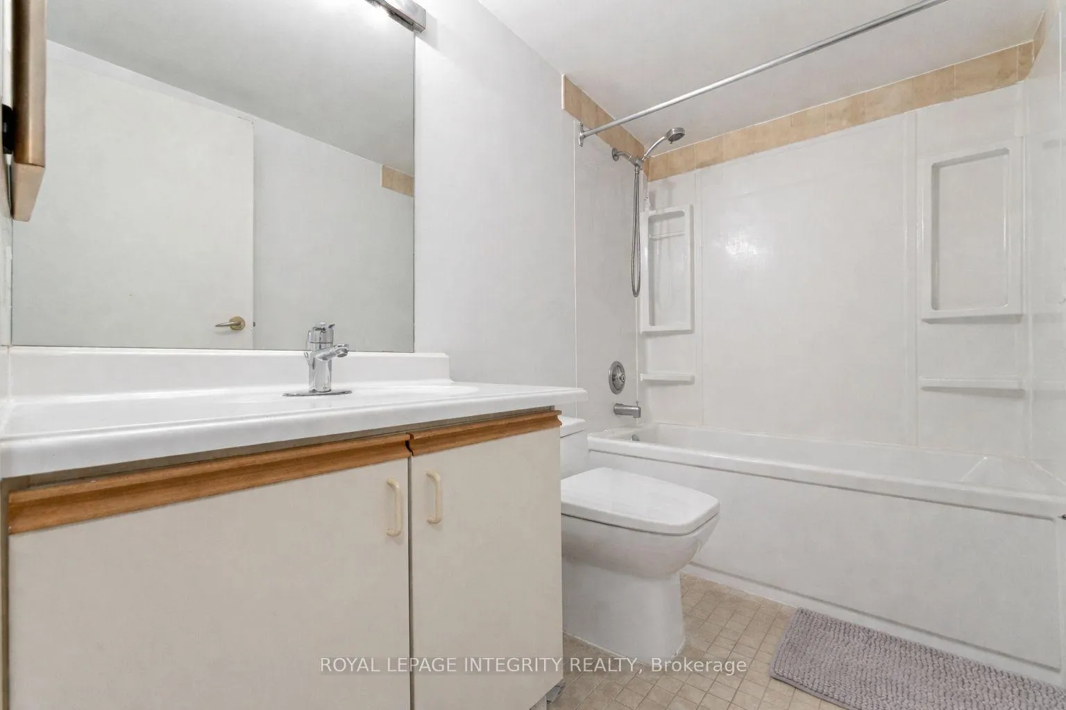Photo 18 of Unit 708, 1500 Riverside Drive, Ottawa, Riverview Park — HOMEH