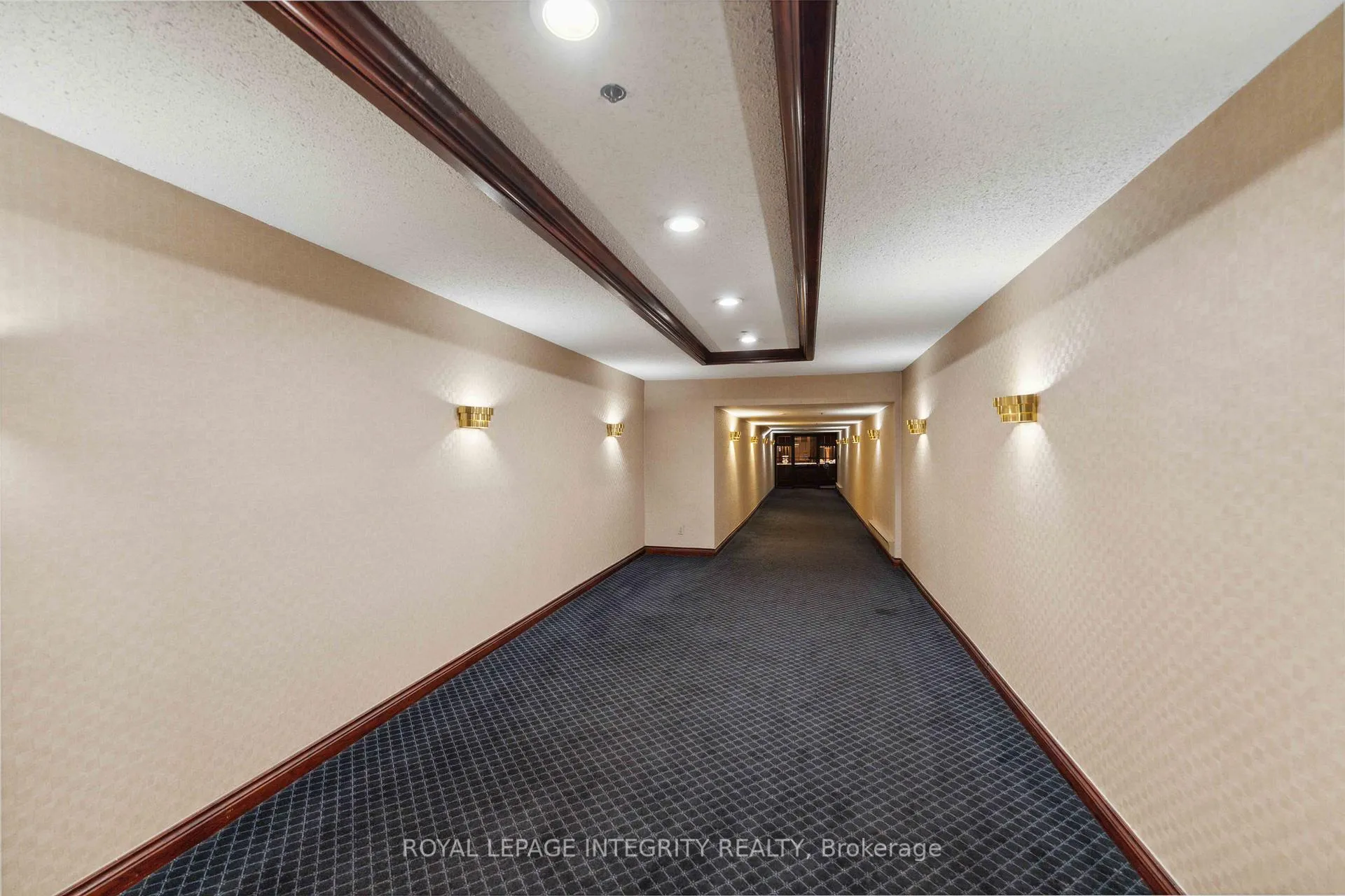 Photo 38 of Unit 708, 1500 Riverside Drive, Ottawa, Riverview Park — HOMEH