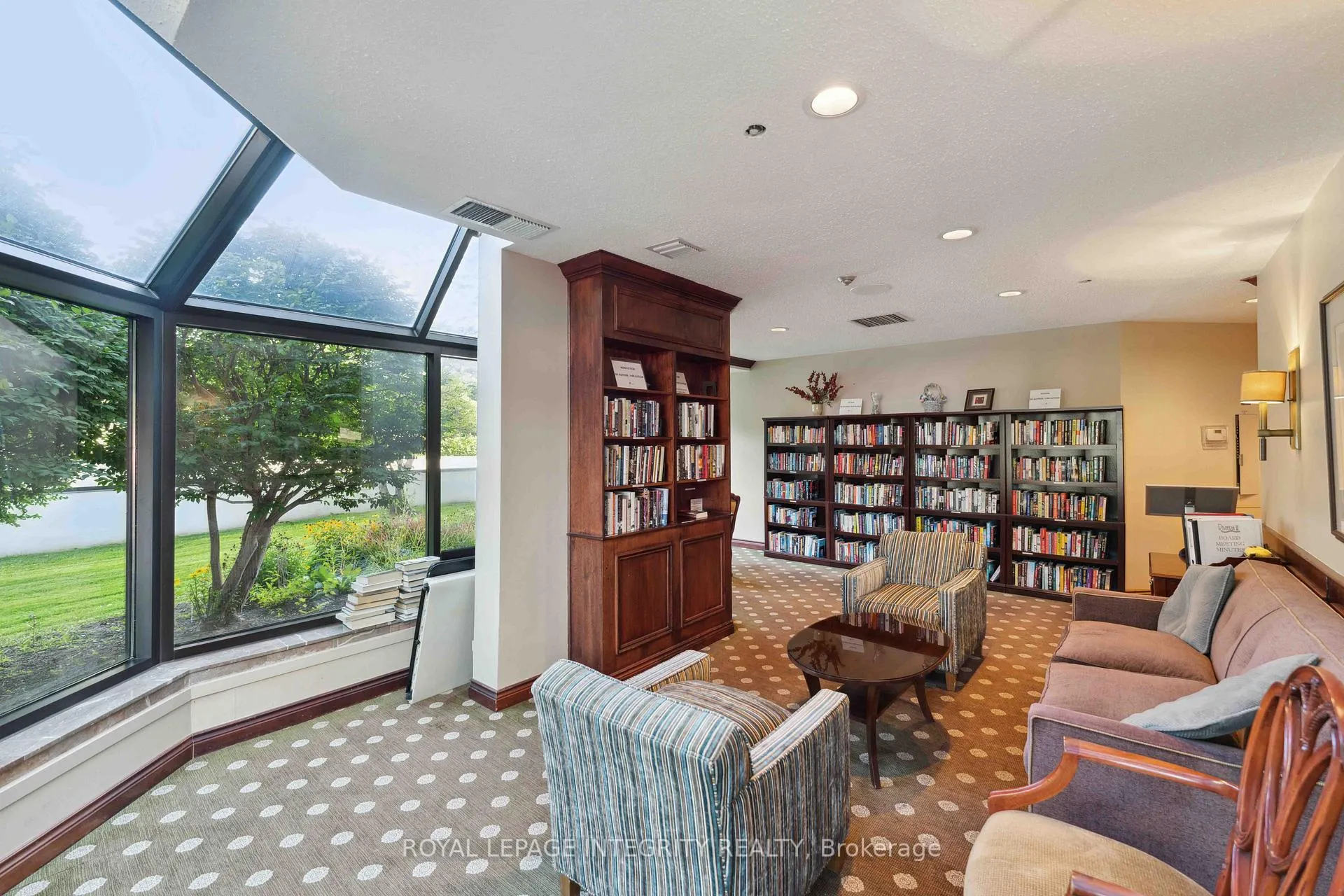 Photo 40 of Unit 708, 1500 Riverside Drive, Ottawa, Riverview Park — HOMEH