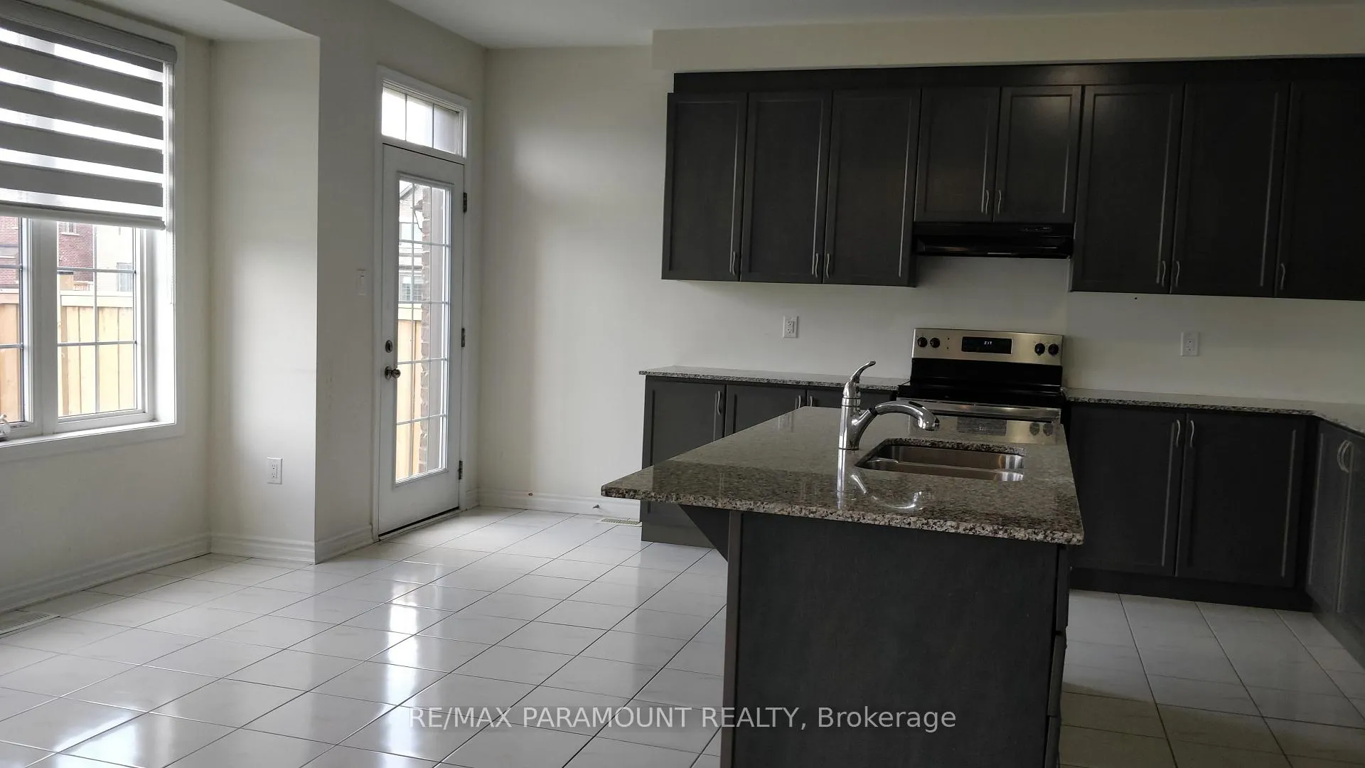 Photo 4 of 15 Affusion Road, Brampton, Northwest Brampton — HOMEH