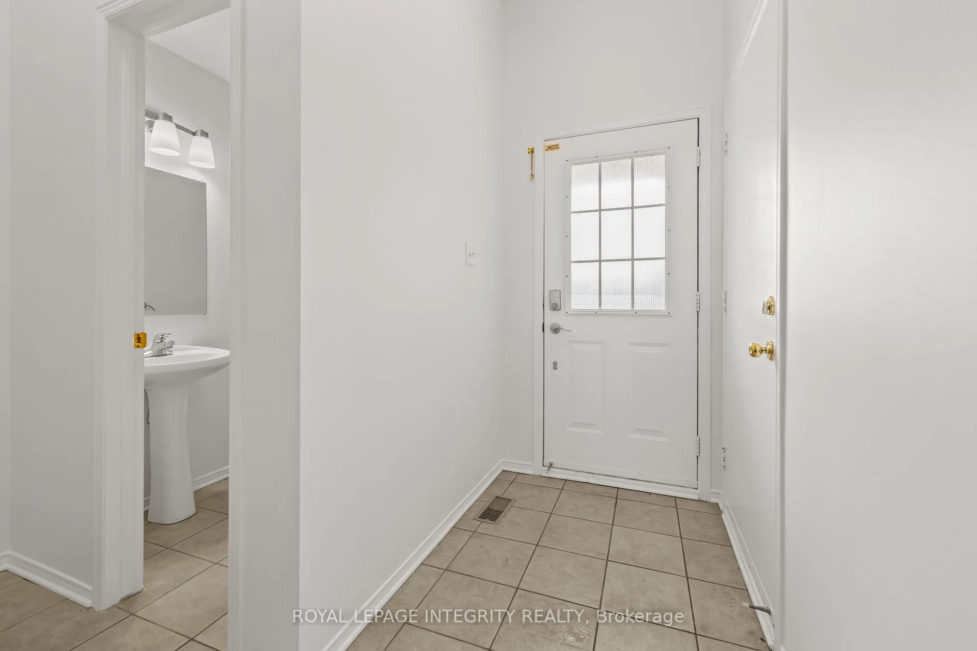 Photo 3 of 25 Southpointe Avenue, Ottawa, Barrhaven - Longfields — HOMEH