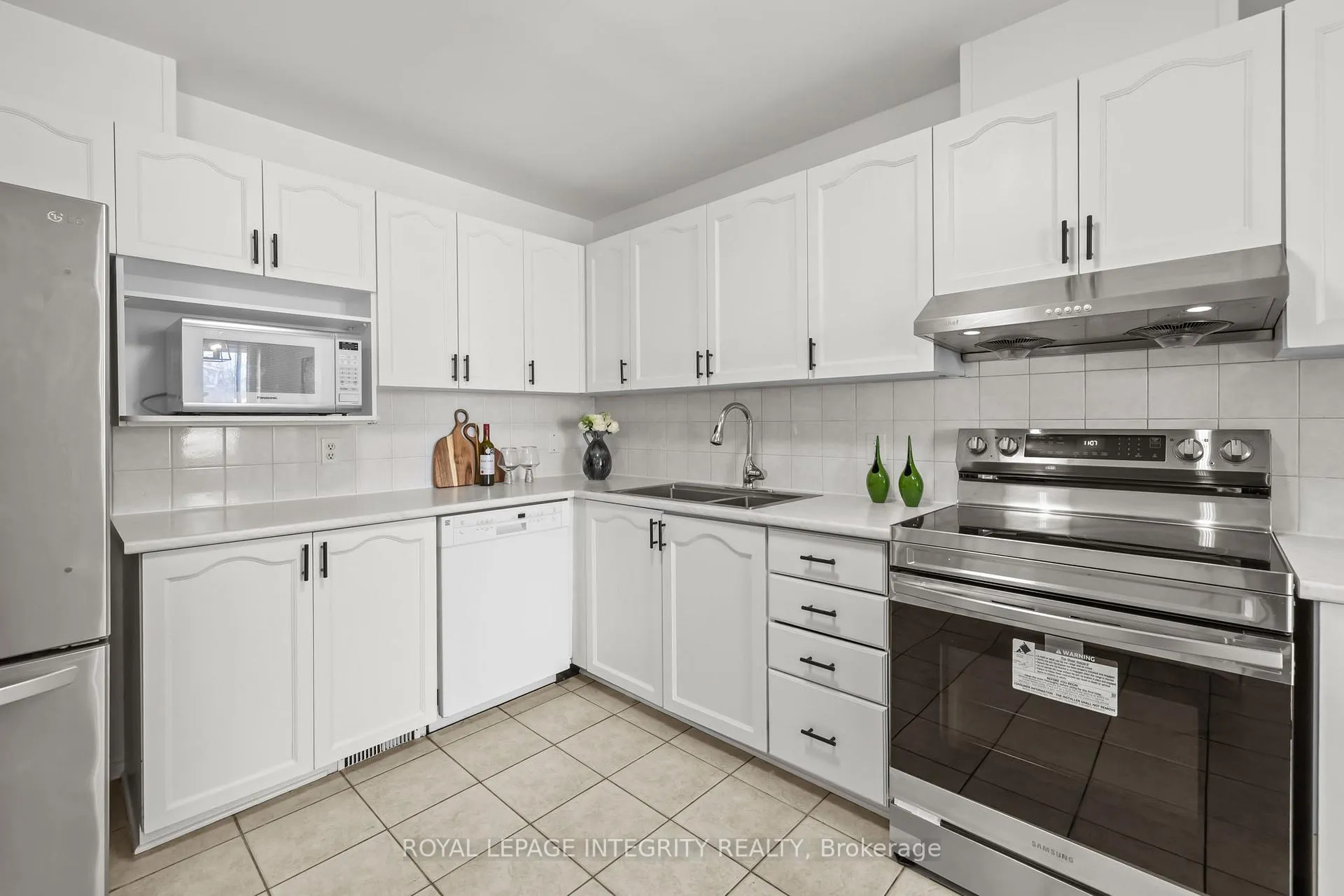 Photo 16 of 25 Southpointe Avenue, Ottawa, Barrhaven - Longfields — HOMEH