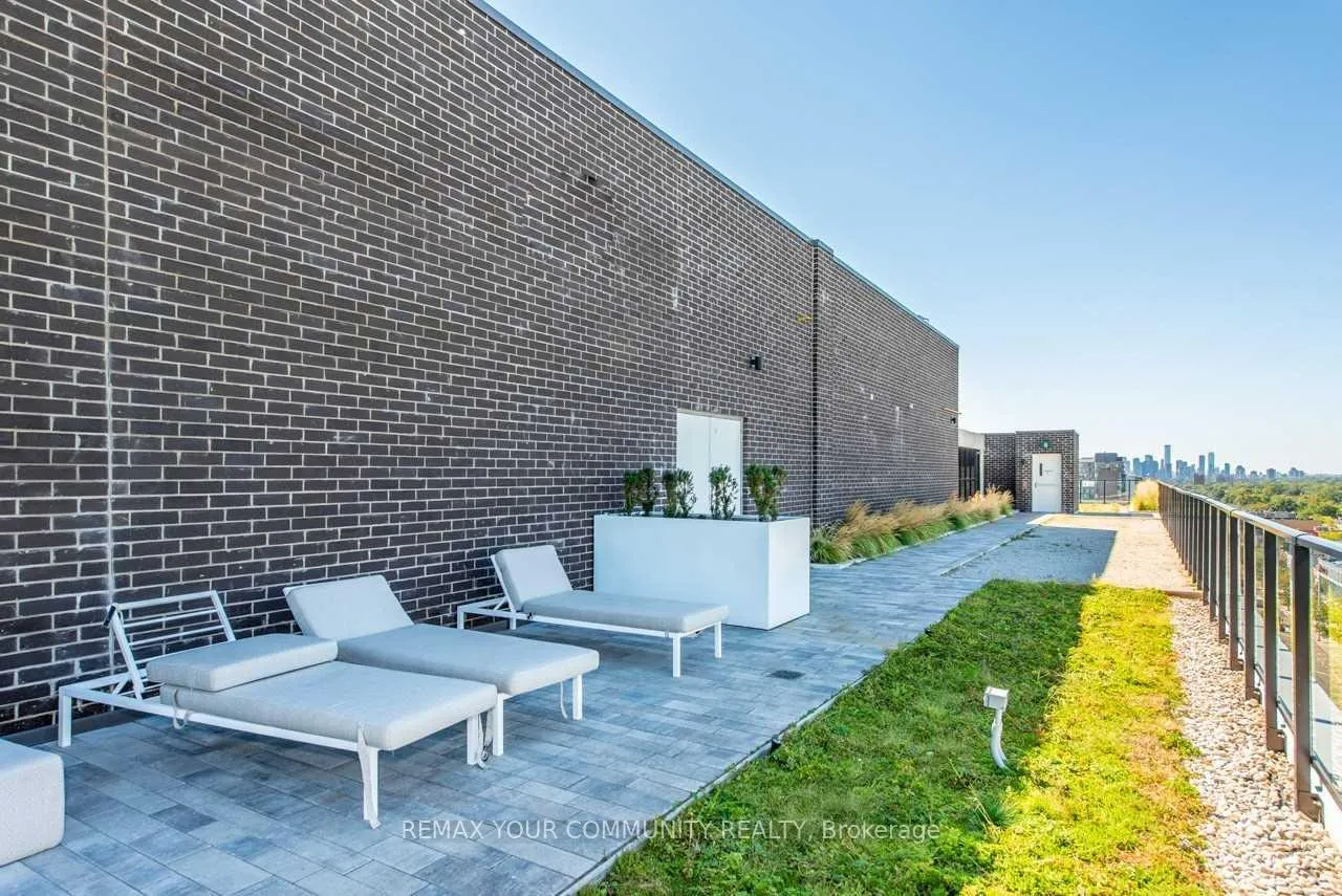 Photo 15 of Unit PH805, 2301 Danforth Avenue, Toronto, East End-Danforth — HOMEH