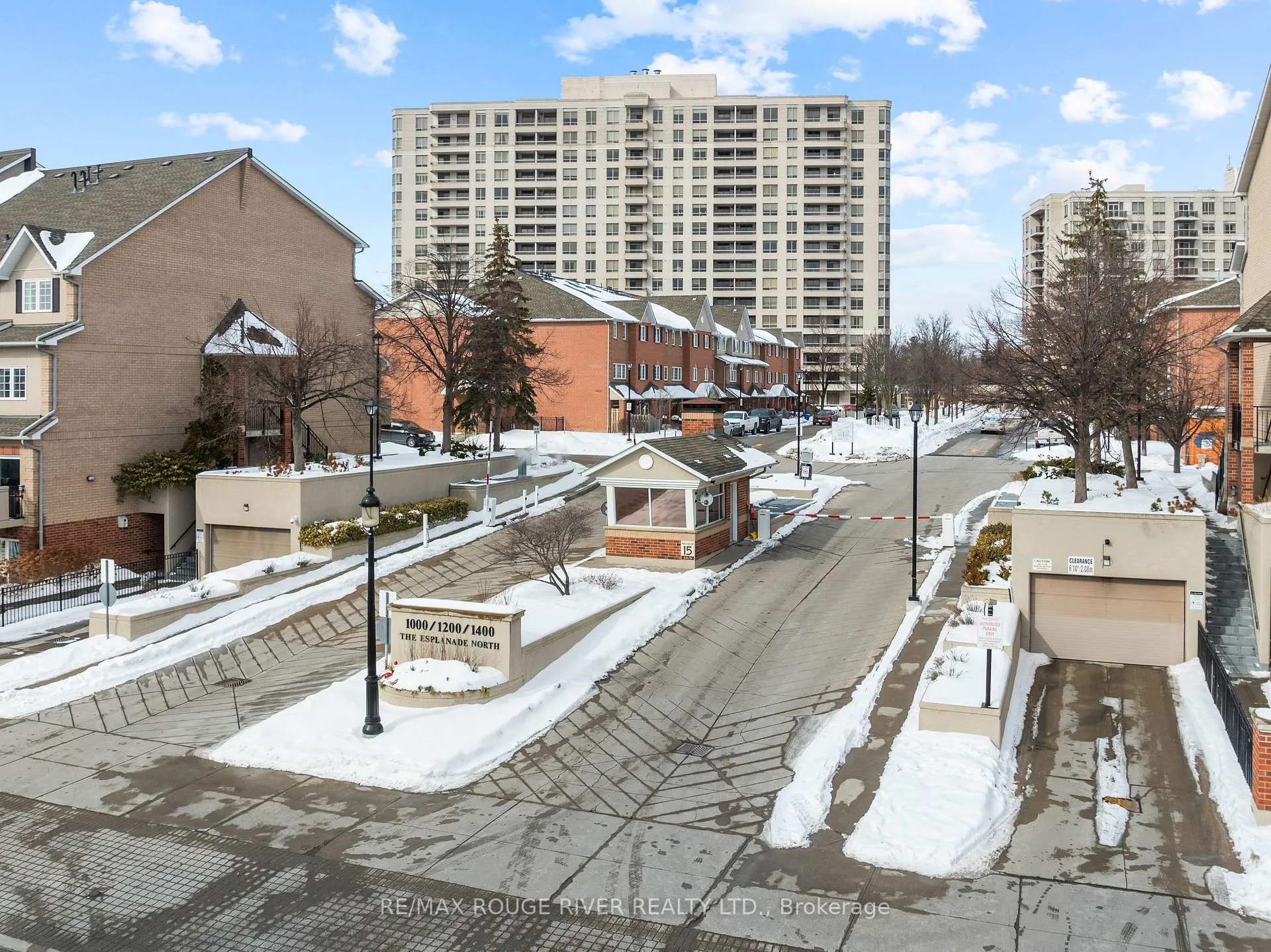 Photo 2 of Unit 818, 1200 The Esplanade Road N, Pickering, Town Centre — HOMEH