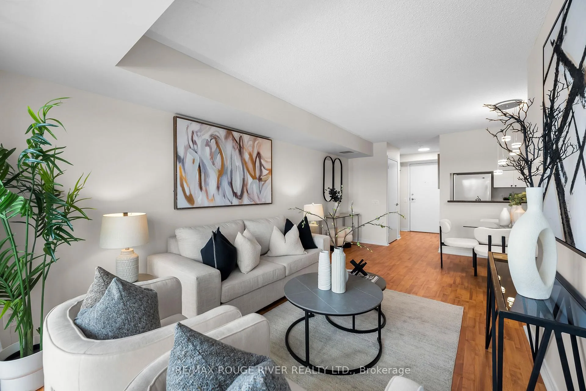 Photo 4 of Unit 818, 1200 The Esplanade Road N, Pickering, Town Centre — HOMEH