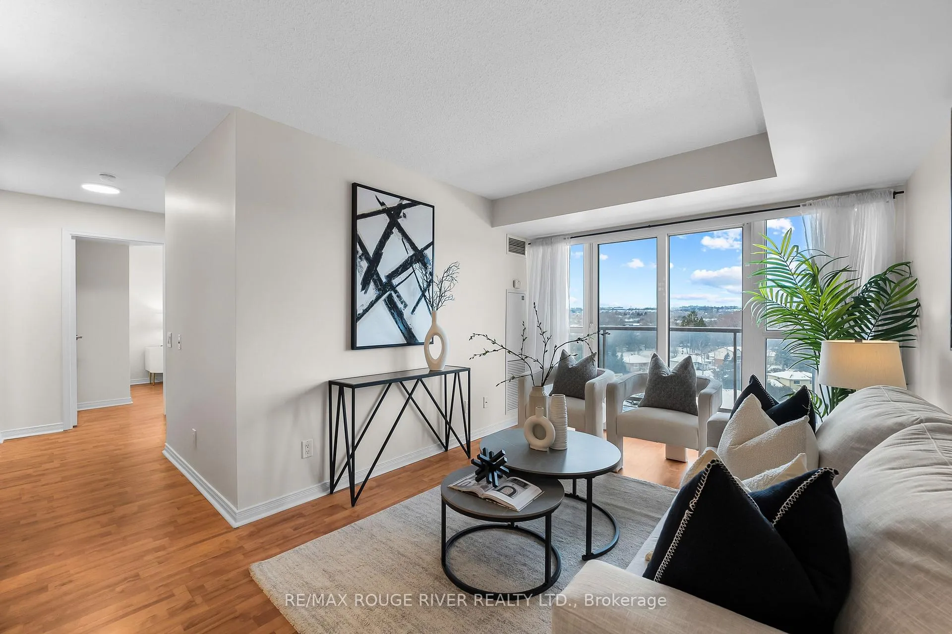 Photo 5 of Unit 818, 1200 The Esplanade Road N, Pickering, Town Centre — HOMEH