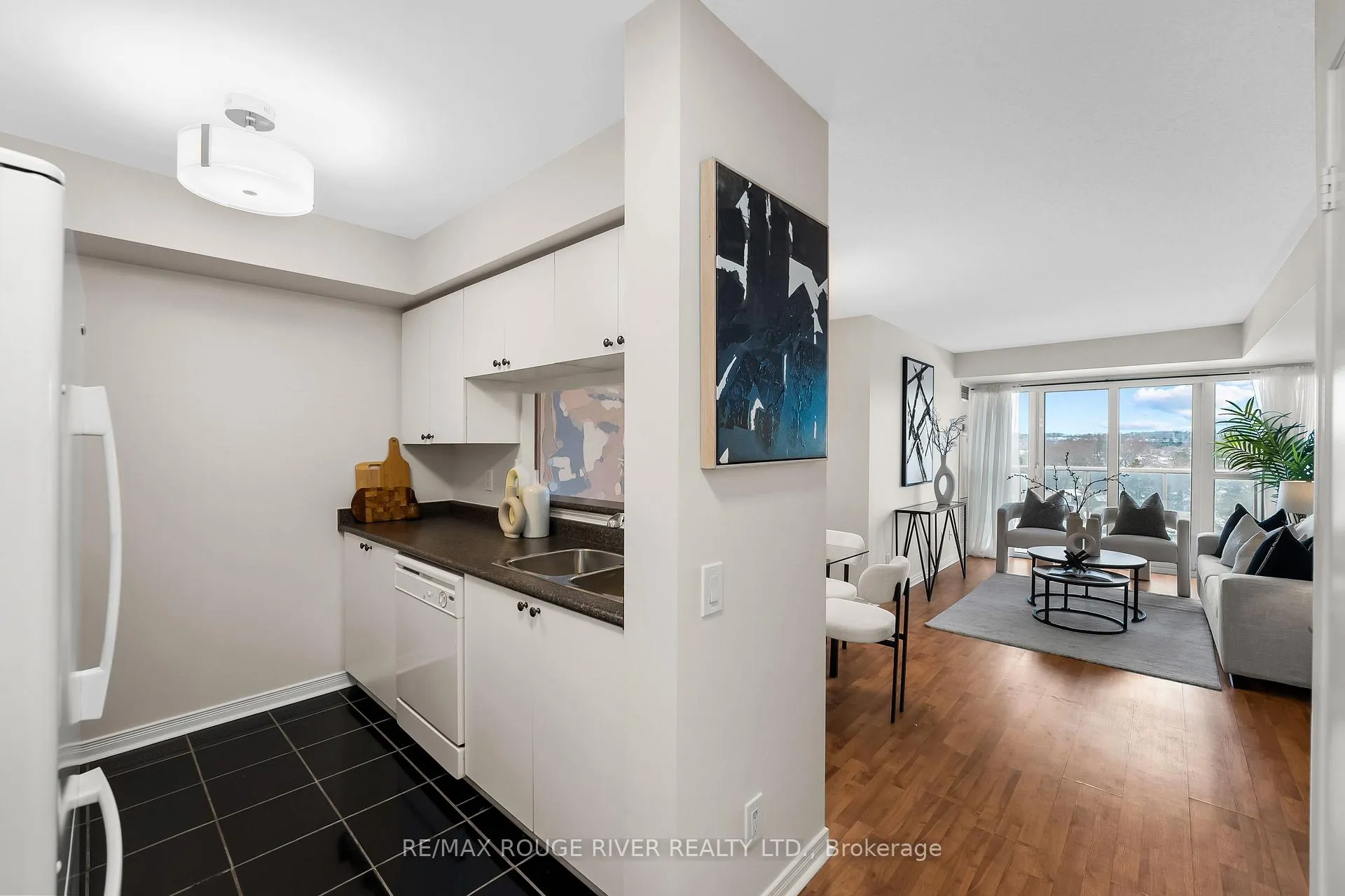 Photo 11 of Unit 818, 1200 The Esplanade Road N, Pickering, Town Centre — HOMEH