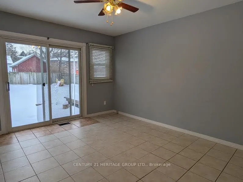 Photo 10 of Unit Main, 712 Victory Drive, Pickering, West Shore — HOMEH