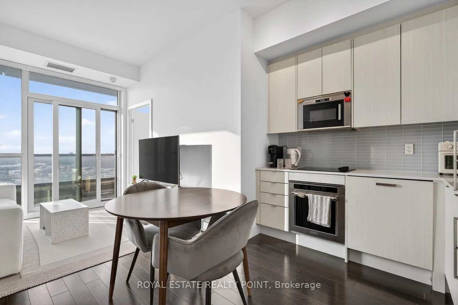 Photo 10 of Unit 2409, 181 Bedford Road, Toronto, The Annex — HOMEH