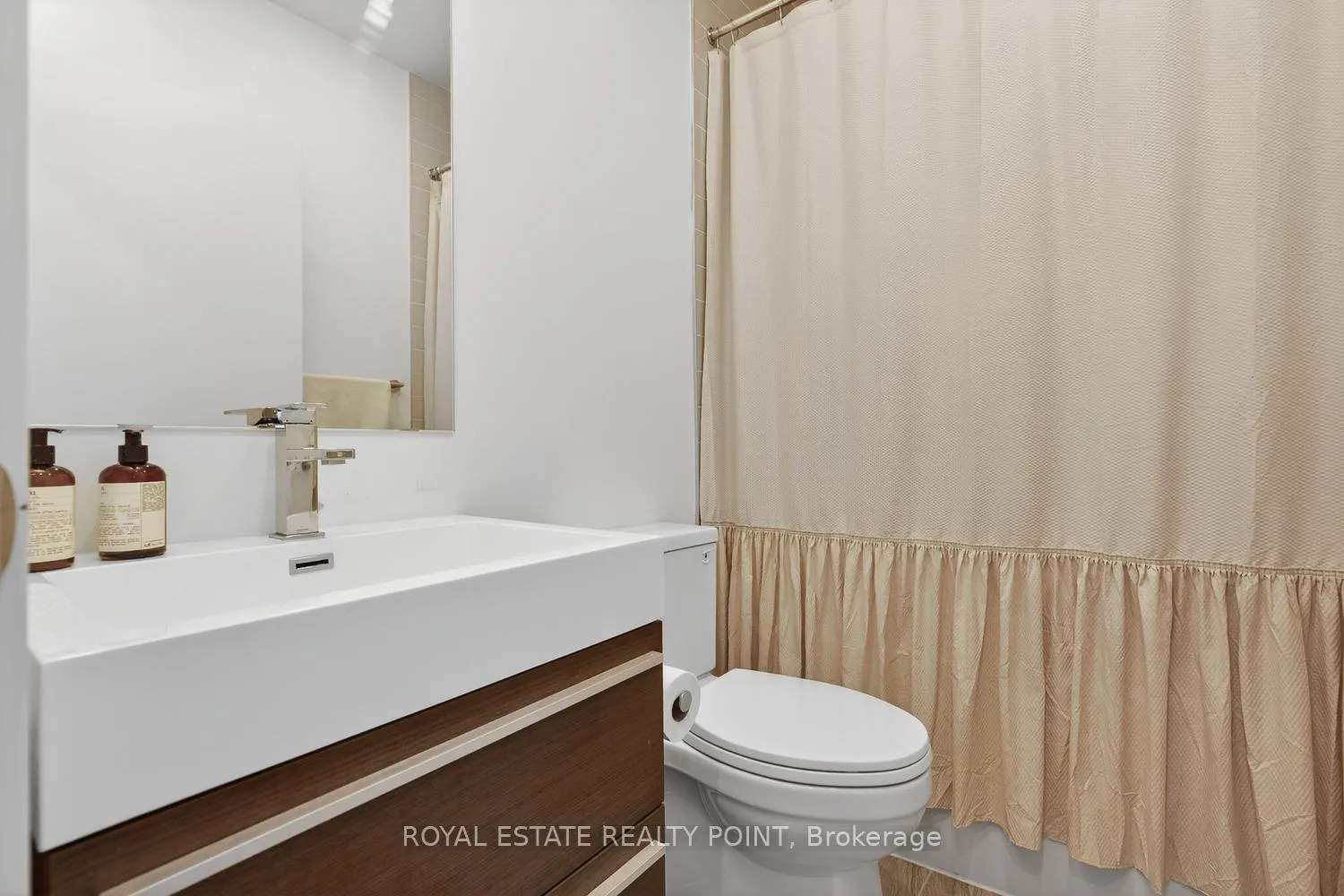 Photo 18 of Unit 2409, 181 Bedford Road, Toronto, The Annex — HOMEH