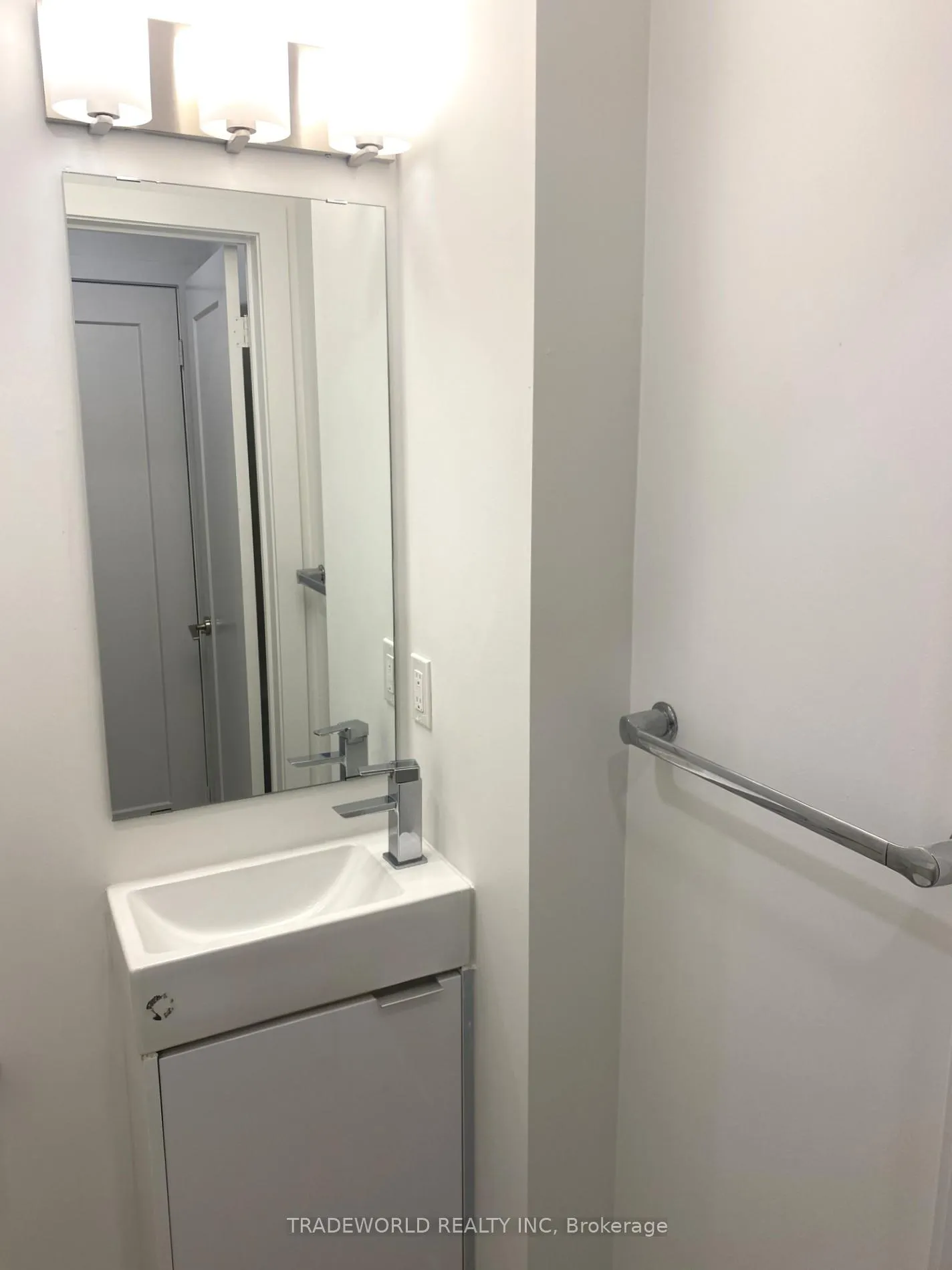 Photo 6 of Unit #56, 200 Malta Avenue, Brampton, Fletcher's Creek South — HOMEH