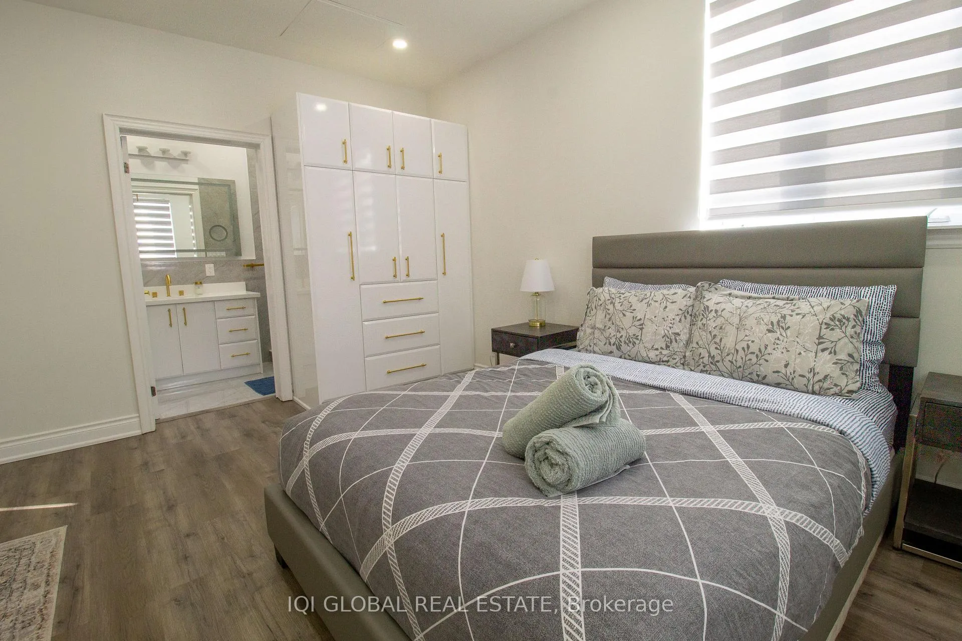 Photo 4 of Unit 05, 2352 Middlefield Road, Markham, Middlefield — HOMEH