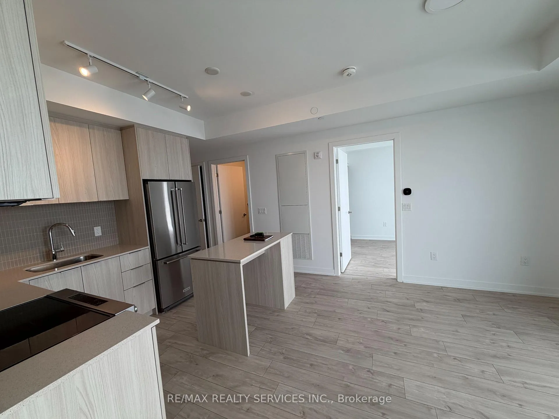 Photo 3 of Unit 517, 720 Whitlock Avenue, Milton, Cobban — HOMEH