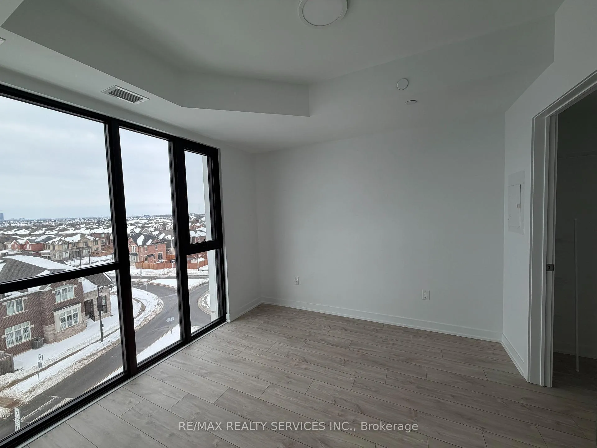 Photo 4 of Unit 517, 720 Whitlock Avenue, Milton, Cobban — HOMEH