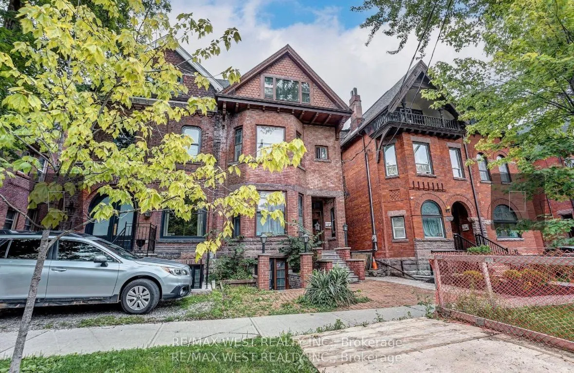 Photo 1 of Unit 102, 125 Madison Ave, Toronto, The Annex — HOMEH