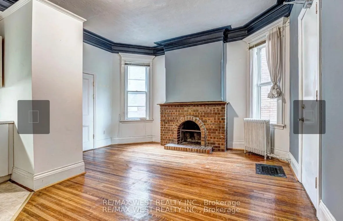 Photo 3 of Unit 102, 125 Madison Ave, Toronto, The Annex — HOMEH