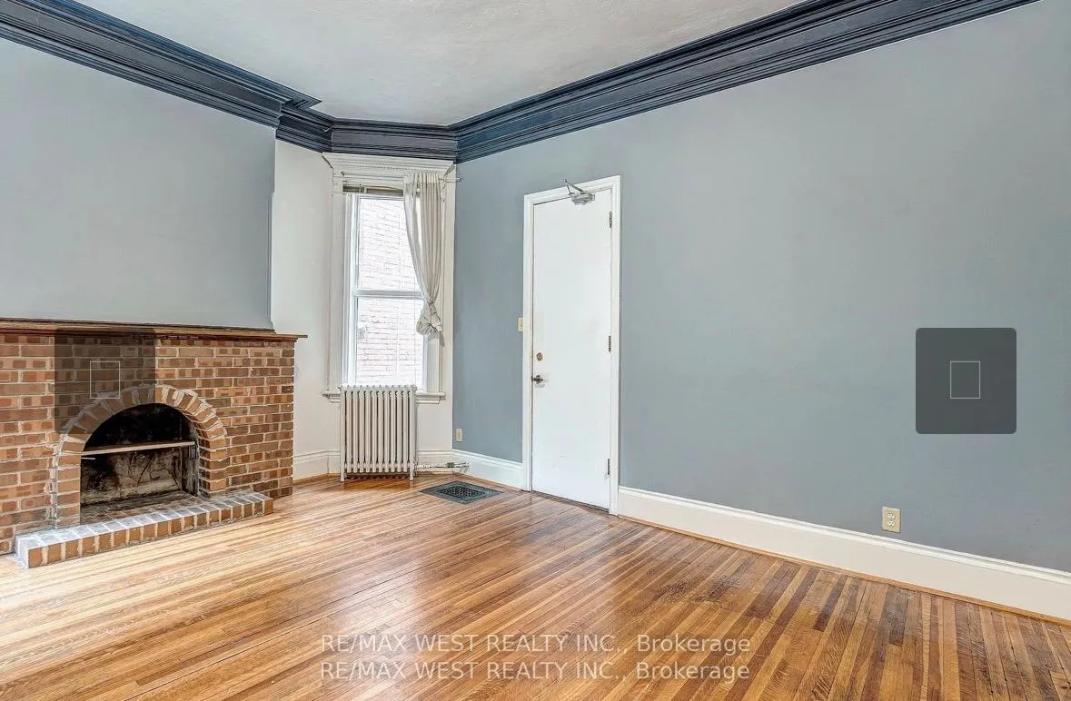Photo 5 of Unit 102, 125 Madison Ave, Toronto, The Annex — HOMEH