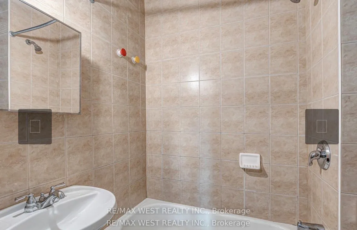 Photo 10 of Unit 102, 125 Madison Ave, Toronto, The Annex — HOMEH