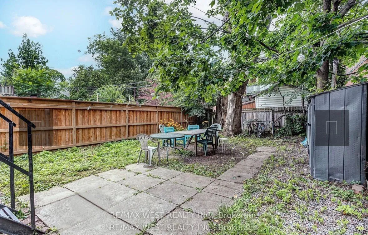 Photo 11 of Unit 102, 125 Madison Ave, Toronto, The Annex — HOMEH