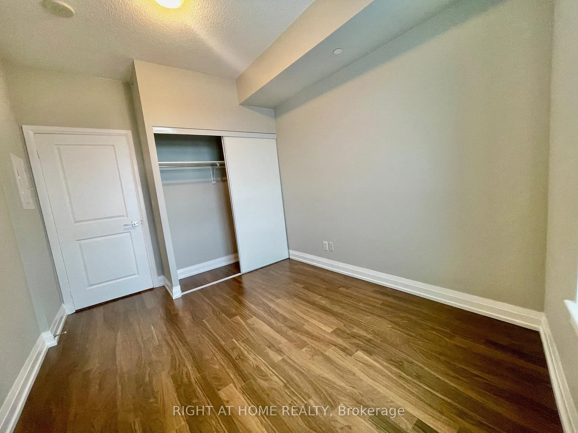 Photo 12 of Unit 606, 7171 Yonge Street, Markham, Thornhill — HOMEH