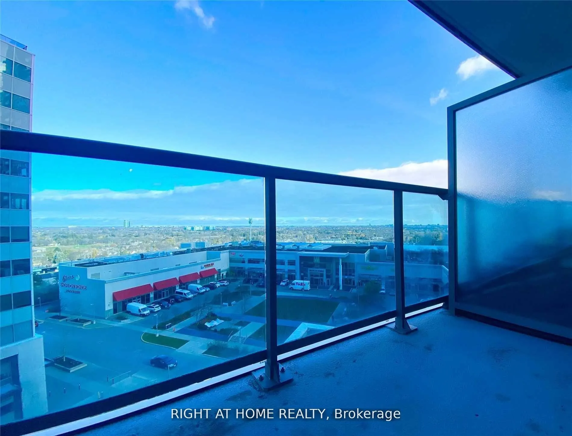 Photo 16 of Unit 606, 7171 Yonge Street, Markham, Thornhill — HOMEH