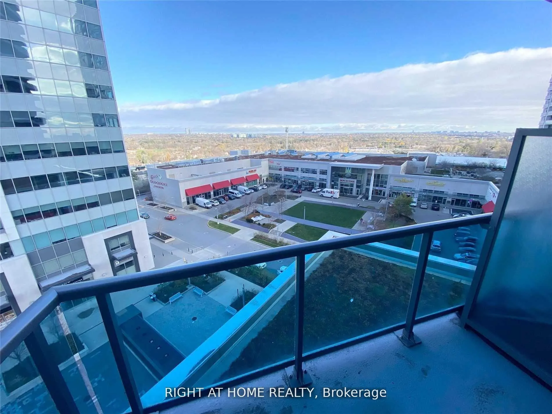Photo 17 of Unit 606, 7171 Yonge Street, Markham, Thornhill — HOMEH