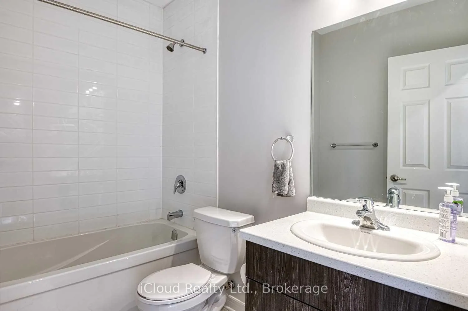 Photo 8 of Unit 2, 10A Lloyd Street, St. Catharines, Western Hill — HOMEH