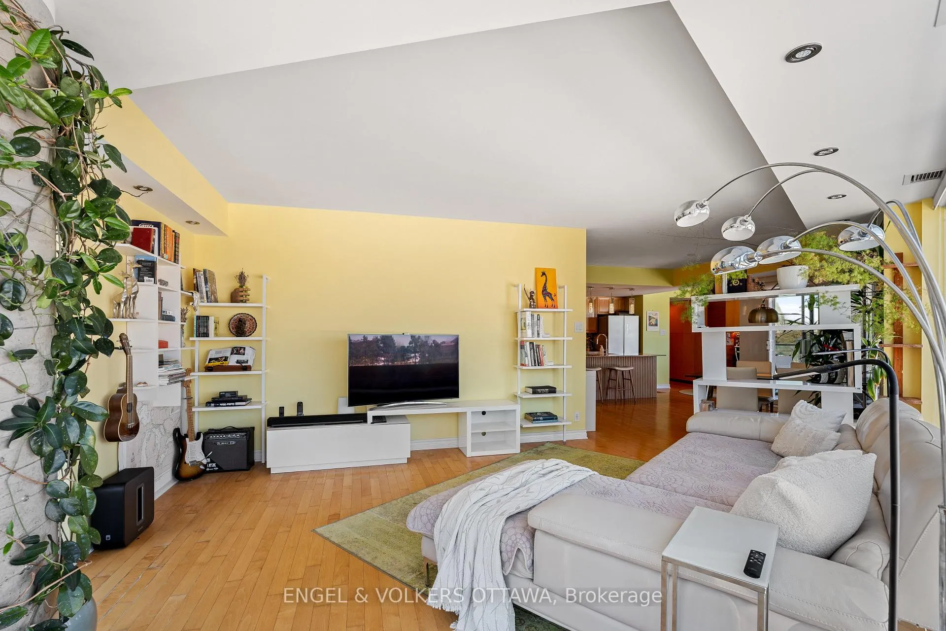 Photo 7 of Unit 405, 200 Lett Street, Ottawa, West Centre Town — HOMEH