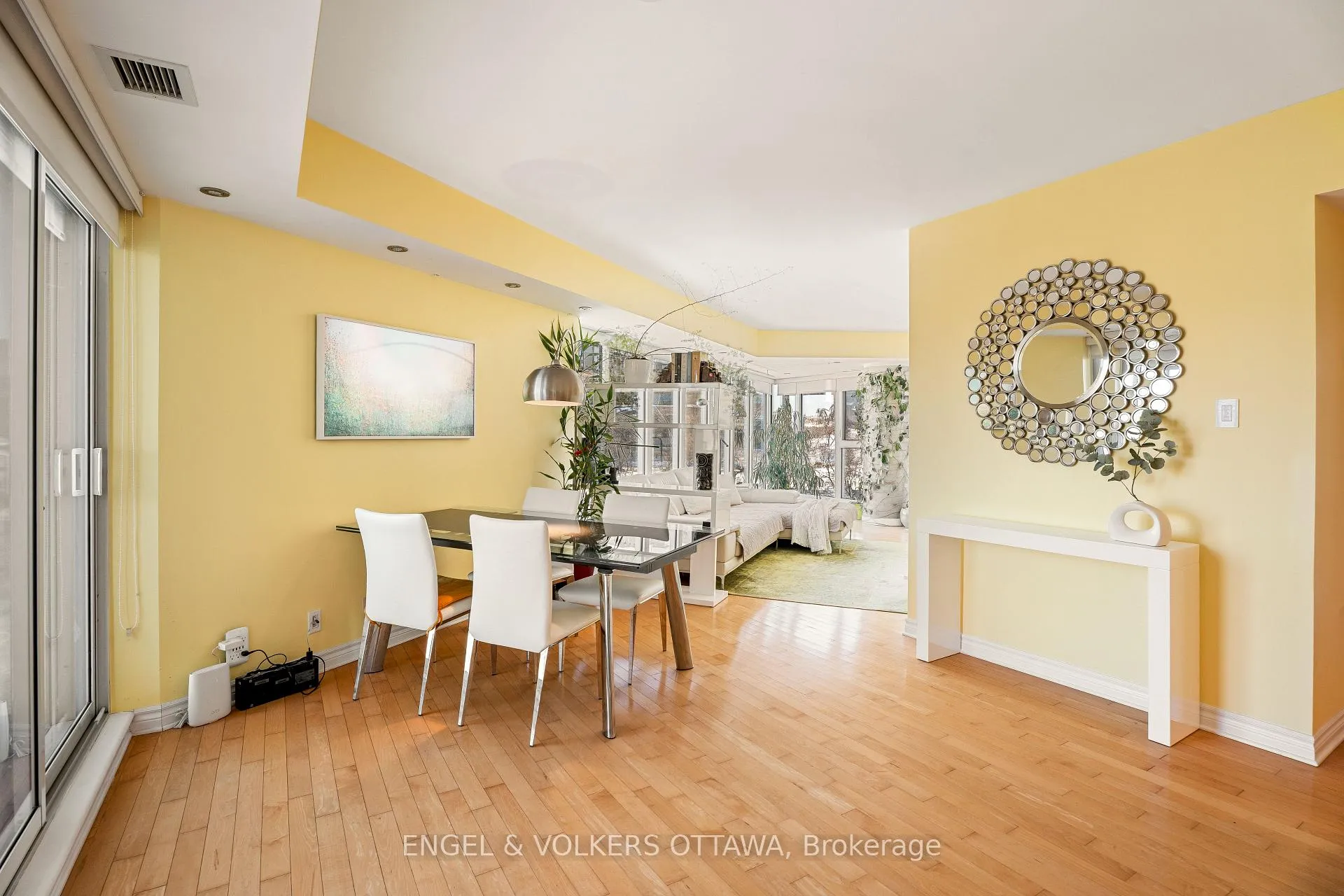 Photo 15 of Unit 405, 200 Lett Street, Ottawa, West Centre Town — HOMEH