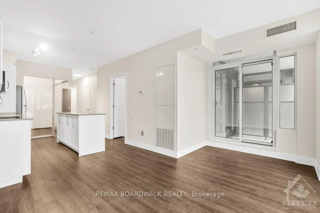 Photo 12 of Unit 409, 411 Mackay Street, Ottawa, Lindenlea — HOMEH
