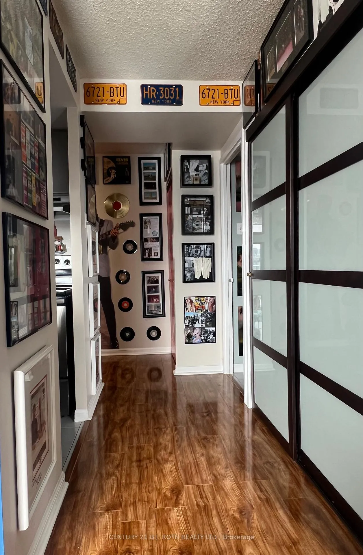 Photo 5 of Unit 1101, 75 Ellen Street, Barrie, City Centre — HOMEH