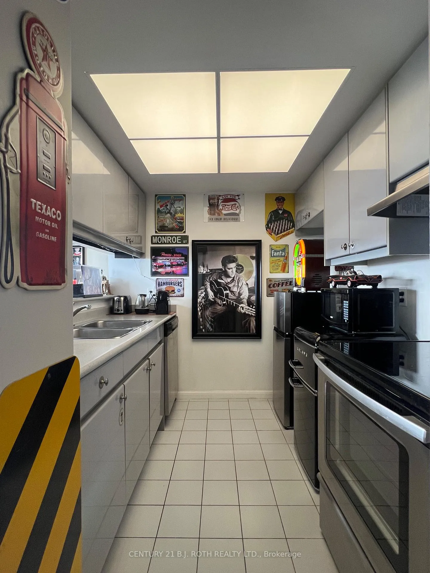 Photo 9 of Unit 1101, 75 Ellen Street, Barrie, City Centre — HOMEH