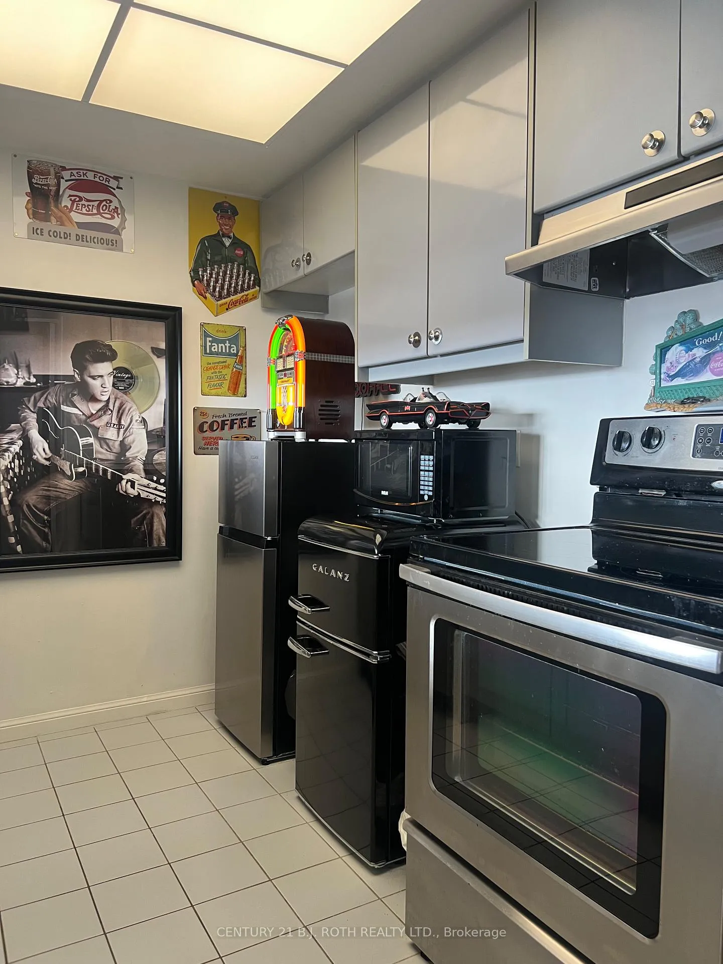 Photo 11 of Unit 1101, 75 Ellen Street, Barrie, City Centre — HOMEH