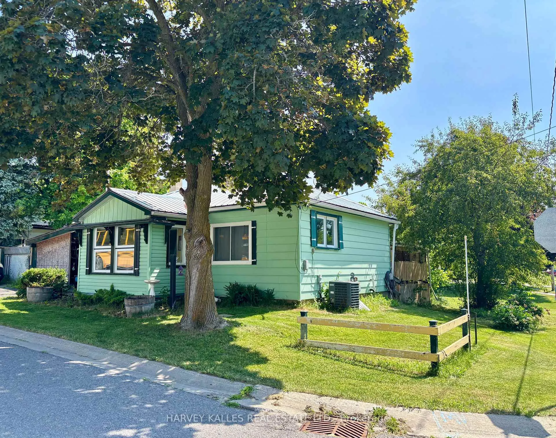 Photo 22 of 30 Maitland Street, Prince Edward County, Picton Ward — HOMEH