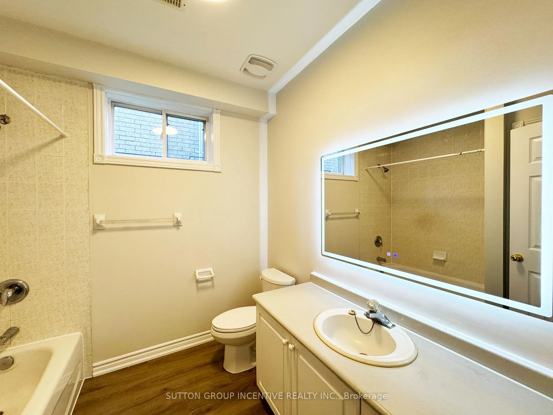 Photo 25 of 18 Forest Dale Drive, Barrie, Little Lake — HOMEH