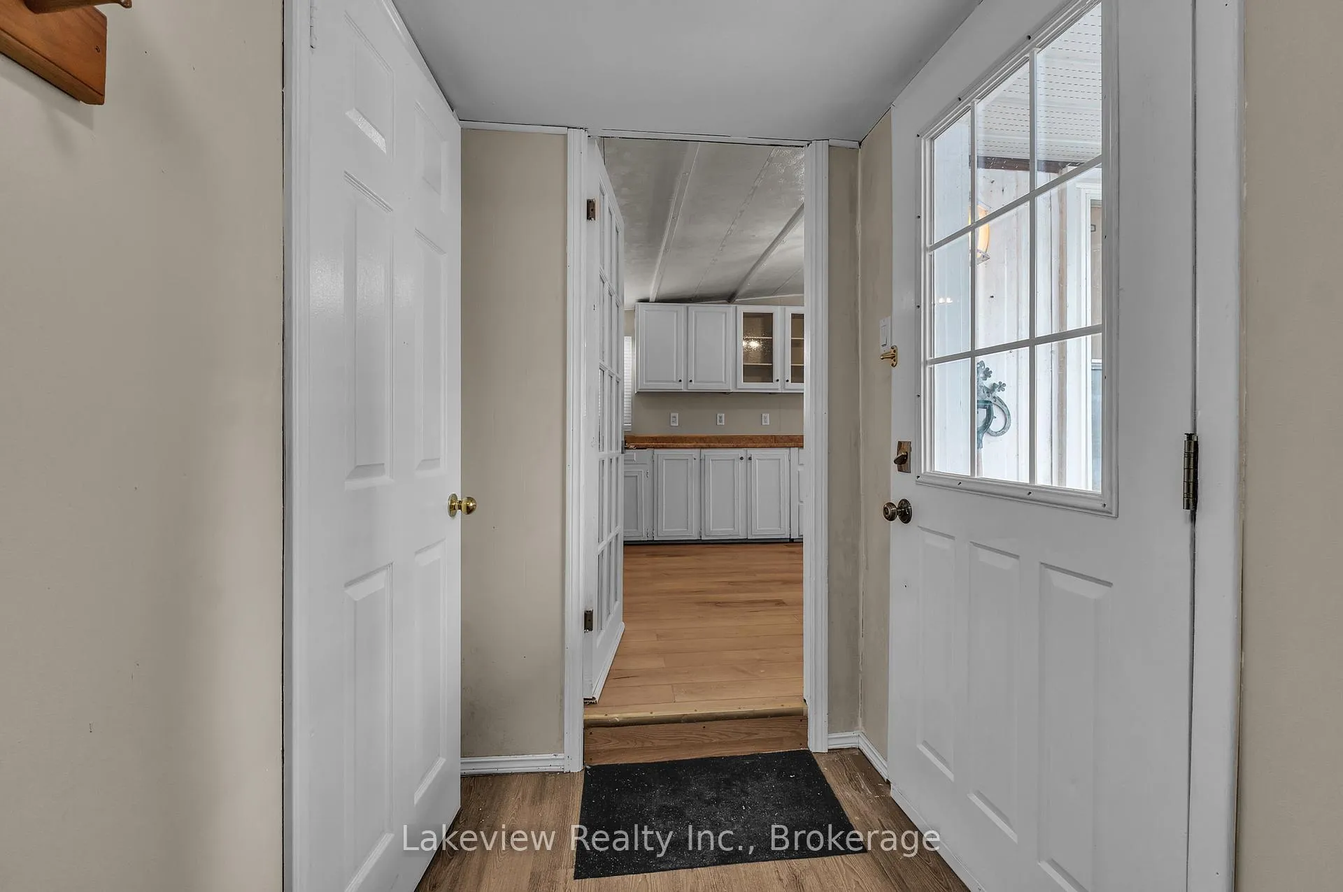 Photo 4 of 197 Cree Lane S, Orillia — HOMEH