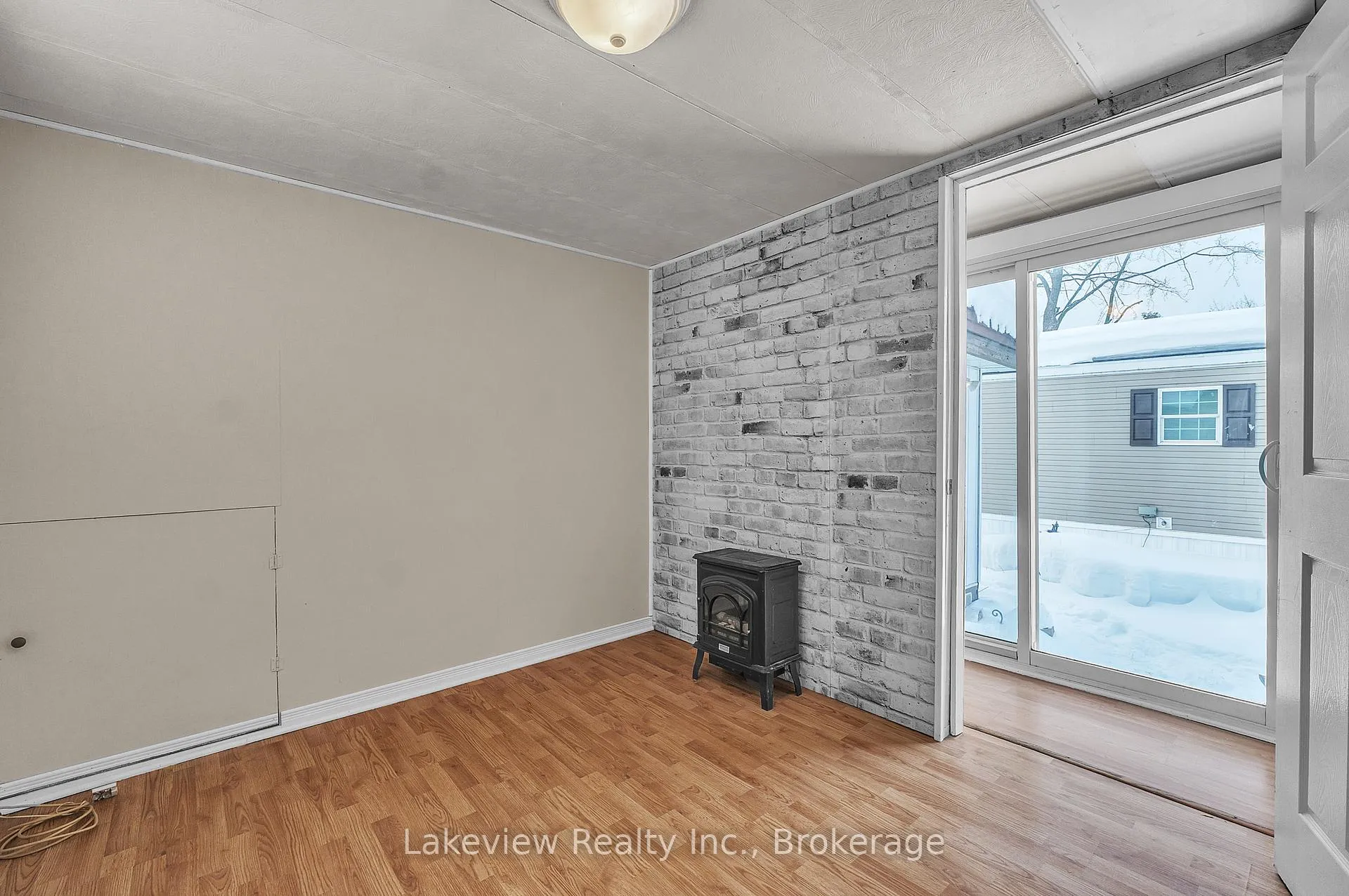 Photo 8 of 197 Cree Lane S, Orillia — HOMEH