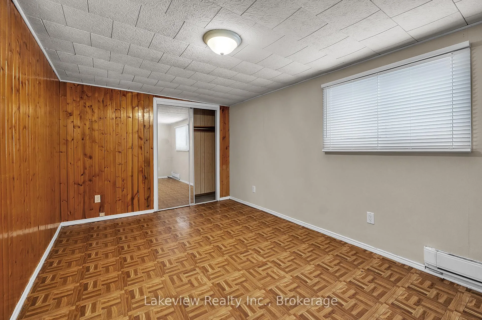 Photo 10 of 197 Cree Lane S, Orillia — HOMEH
