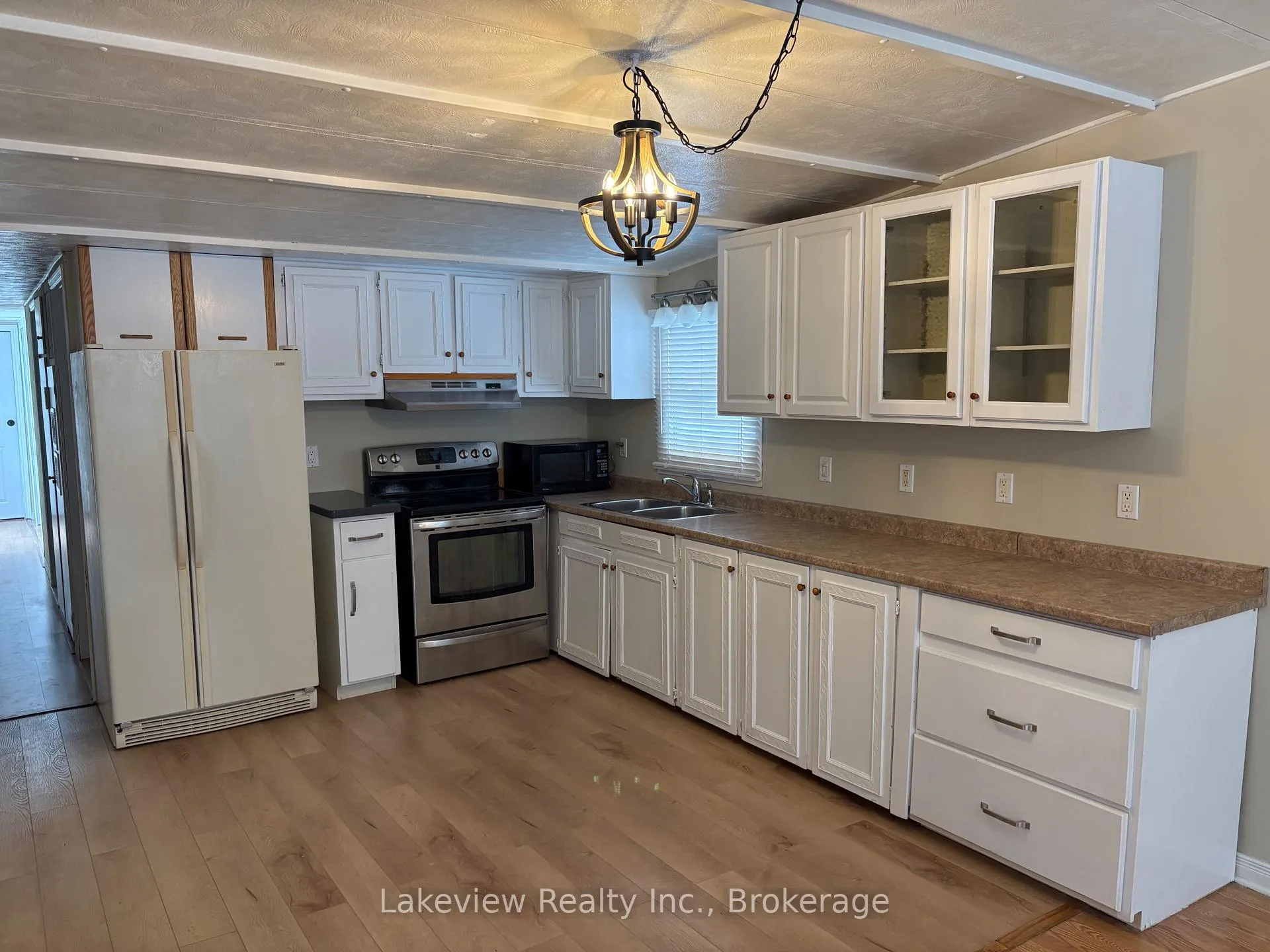 Photo 19 of 197 Cree Lane S, Orillia — HOMEH