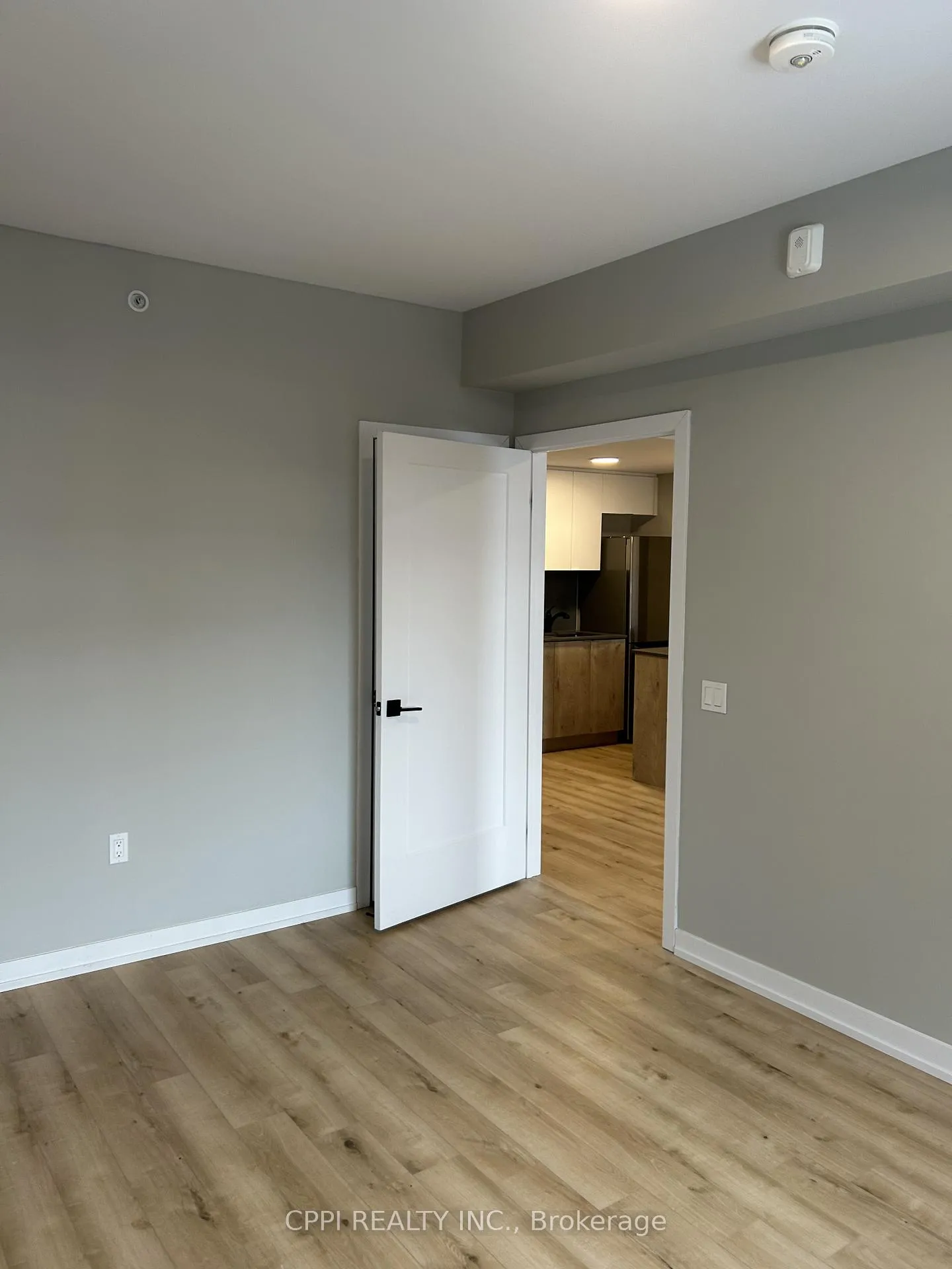 Photo 5 of Unit 506, 70 King Street E, Oshawa, Central — HOMEH