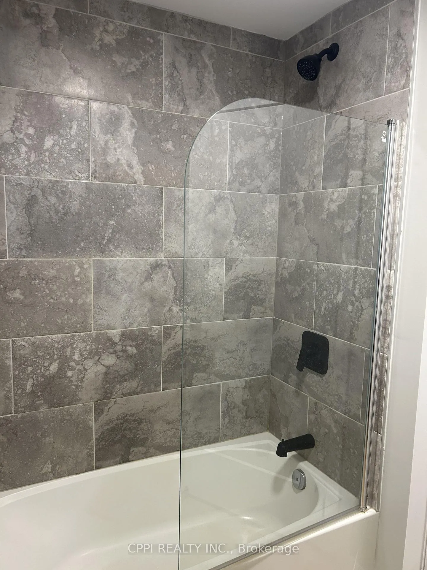 Photo 8 of Unit 506, 70 King Street E, Oshawa, Central — HOMEH