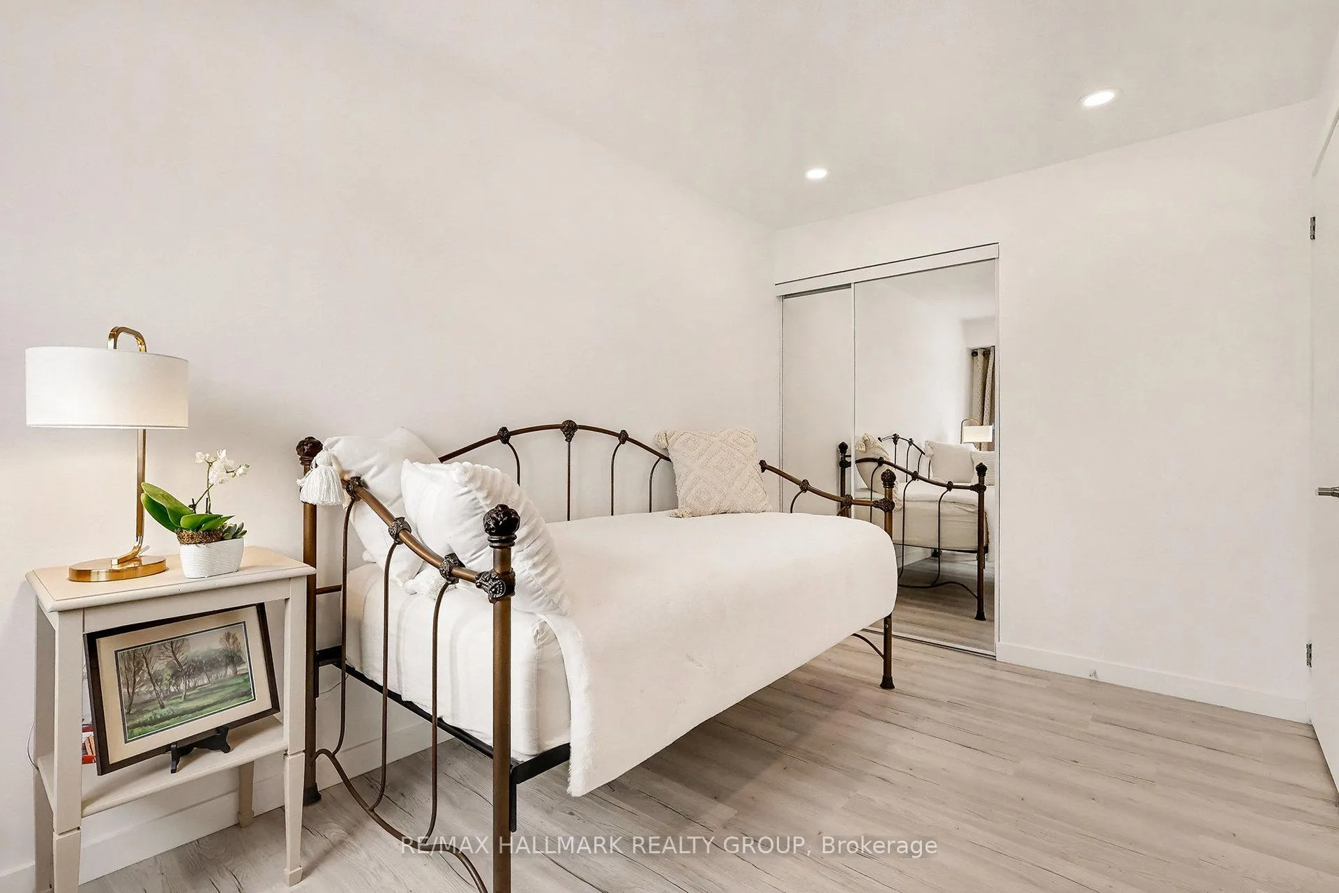 Photo 19 of 6861 Bilberry Drive, Ottawa, Convent Glen North — HOMEH