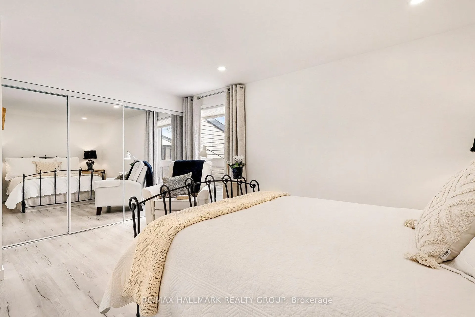 Photo 21 of 6861 Bilberry Drive, Ottawa, Convent Glen North — HOMEH