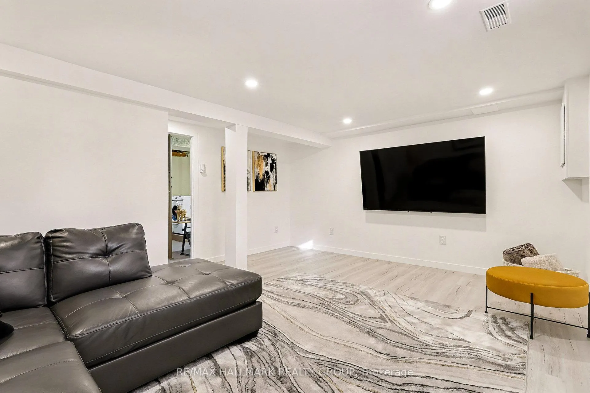 Photo 26 of 6861 Bilberry Drive, Ottawa, Convent Glen North — HOMEH