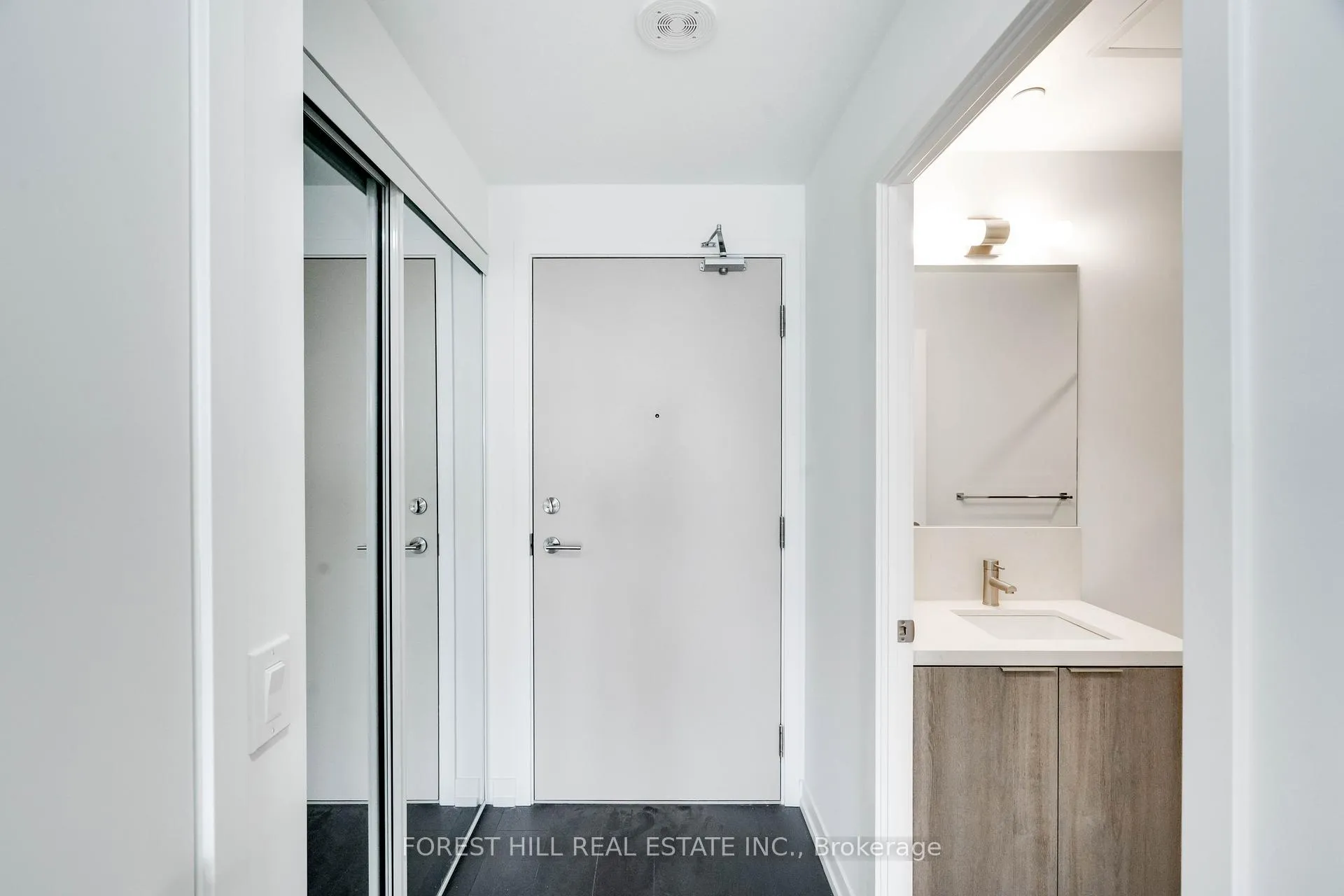 Photo 2 of Unit 516, 2020 Bathurst Street, Toronto, Humewood-Cedarvale — HOMEH