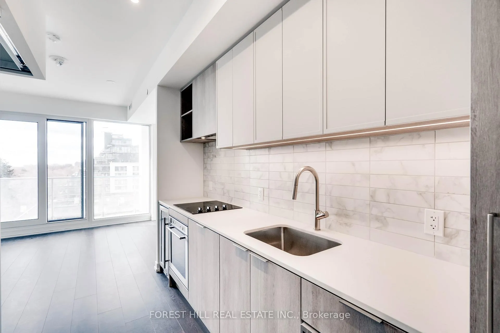 Photo 6 of Unit 516, 2020 Bathurst Street, Toronto, Humewood-Cedarvale — HOMEH