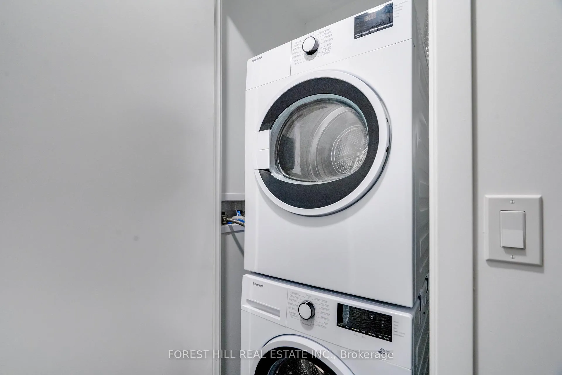 Photo 9 of Unit 516, 2020 Bathurst Street, Toronto, Humewood-Cedarvale — HOMEH