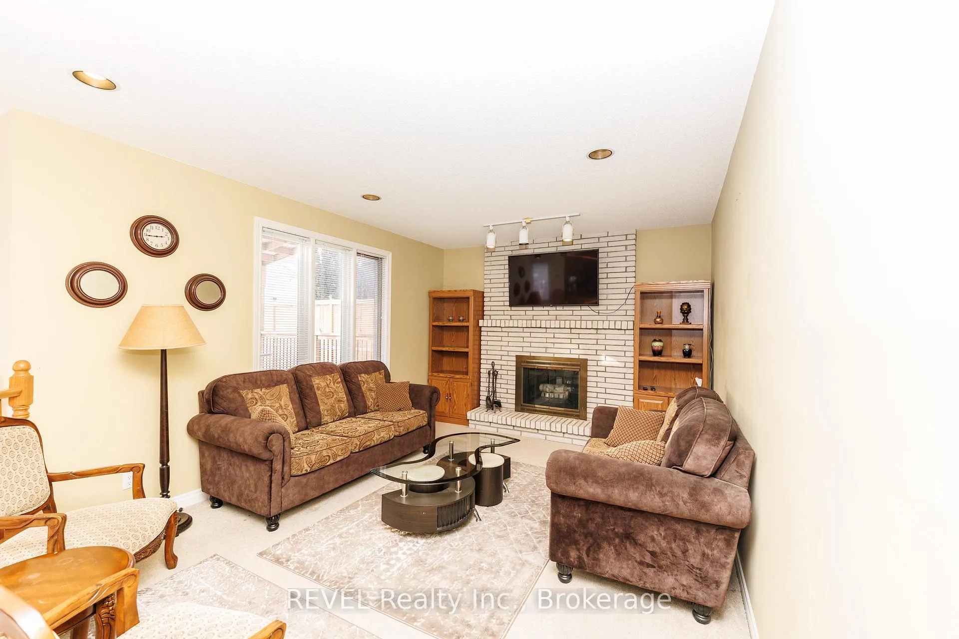 Photo 11 of Unit main, 16 Chessington Street, St. Catharines, Grapeview — HOMEH